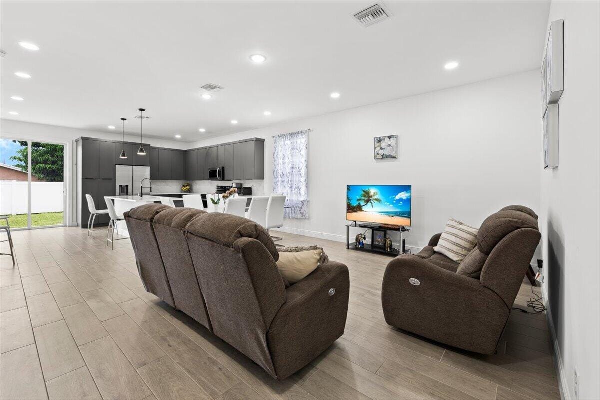 200 Marie Drive — photo 9