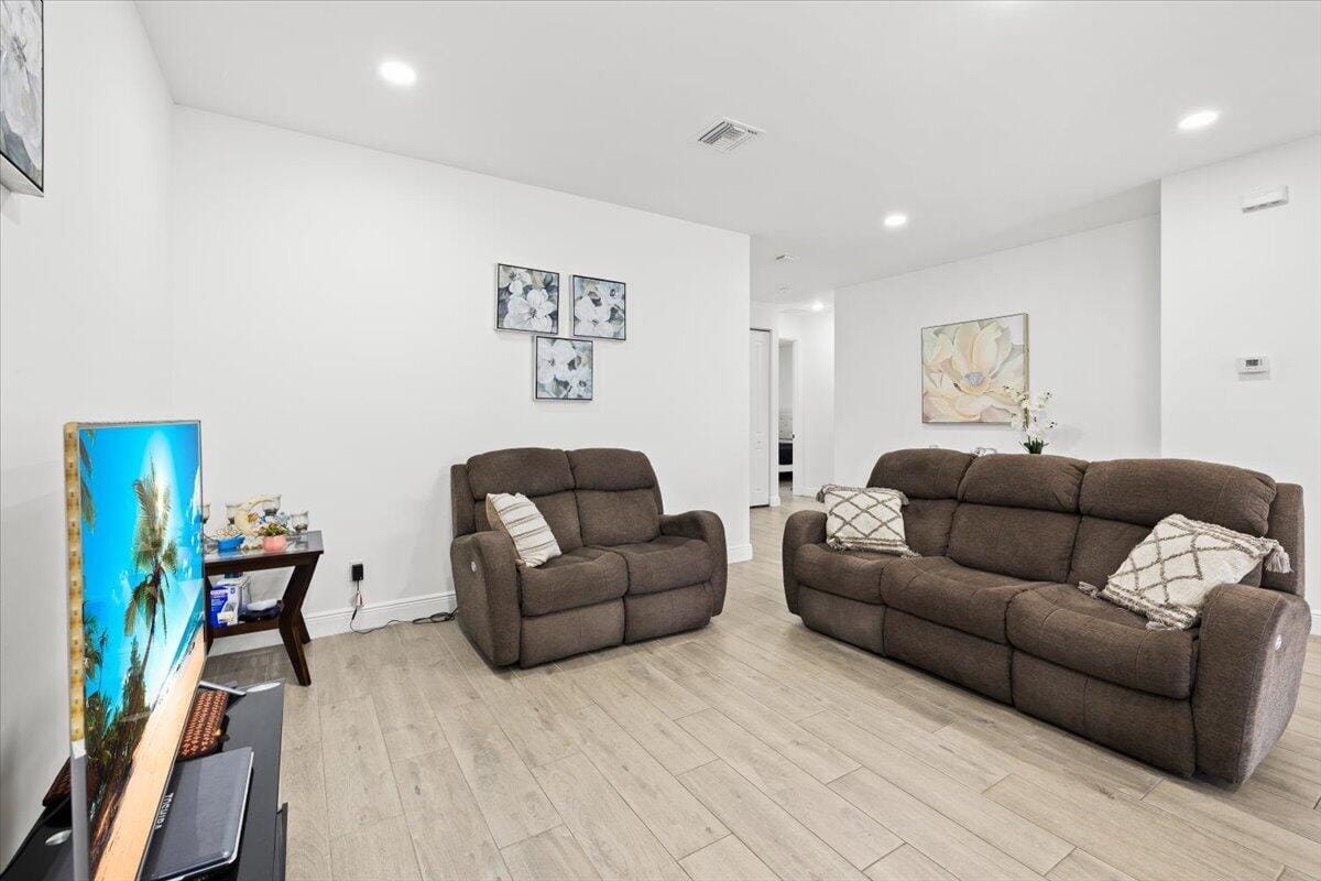200 Marie Drive — photo 10
