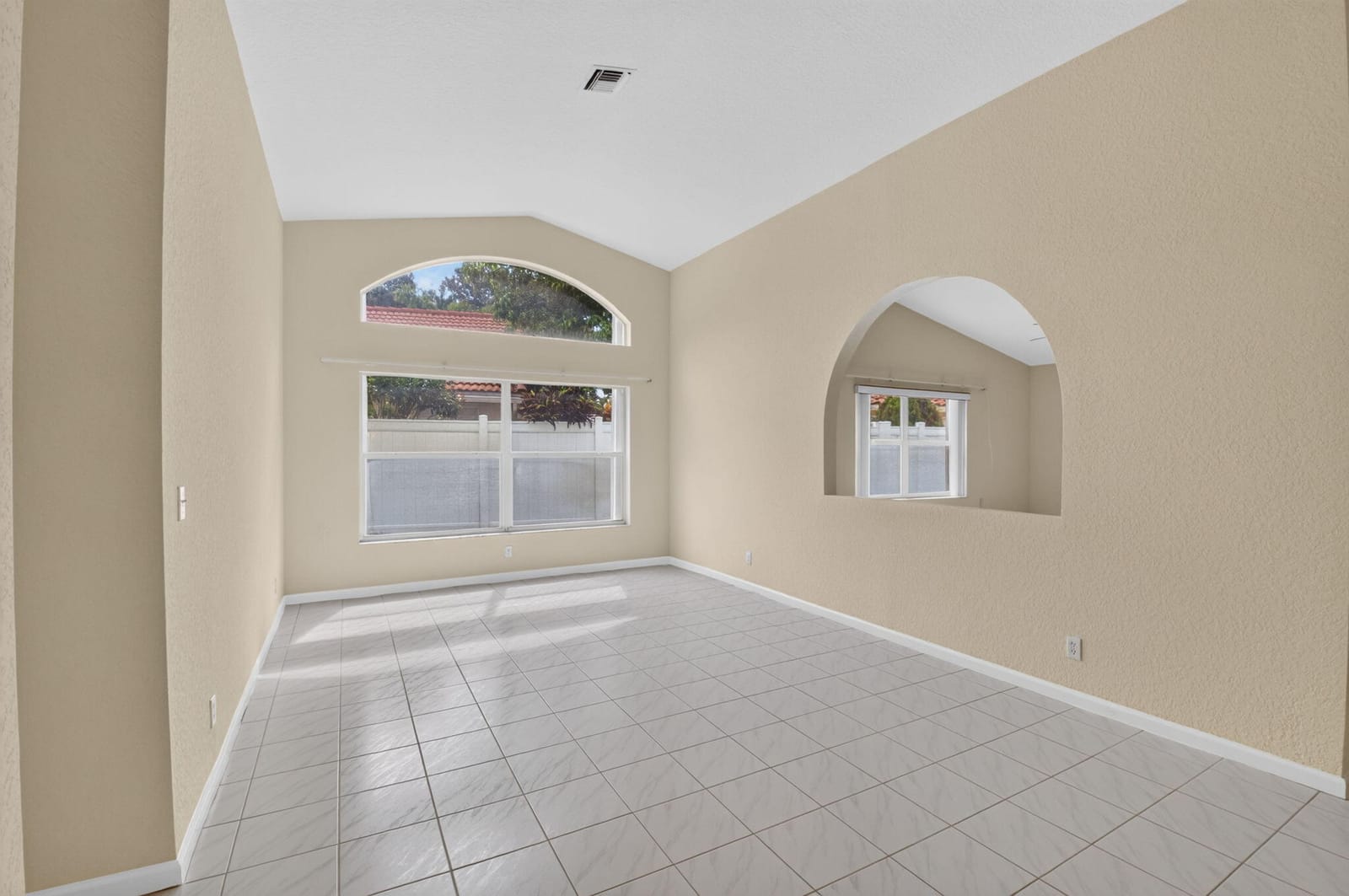 1165 Sea Grape Circle — photo 4