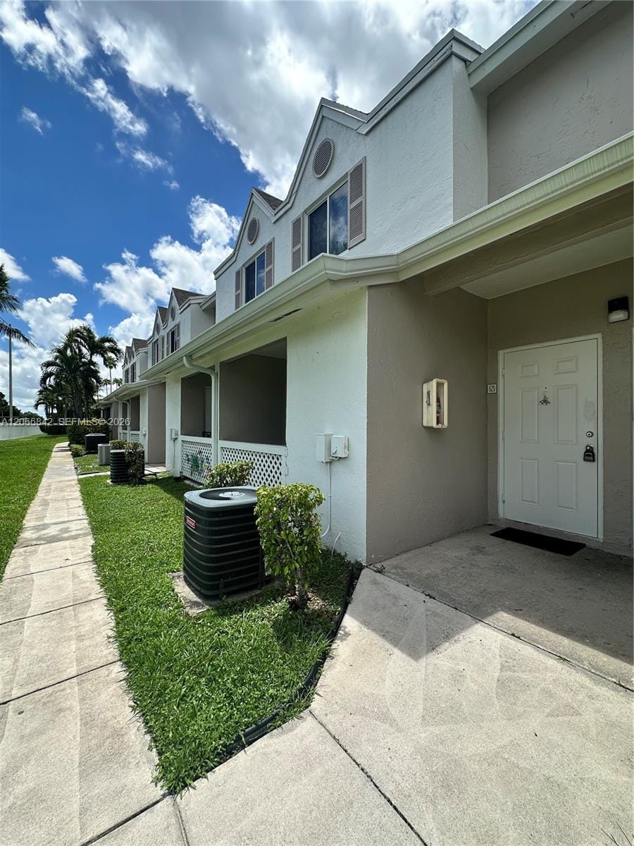 17515 NW 67th Court N-22, Hialeah, FL 33015 photo 5