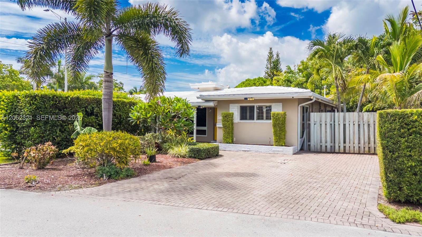 2115 NE 15th Avenue, Wilton Manors, FL 33305 photo 24