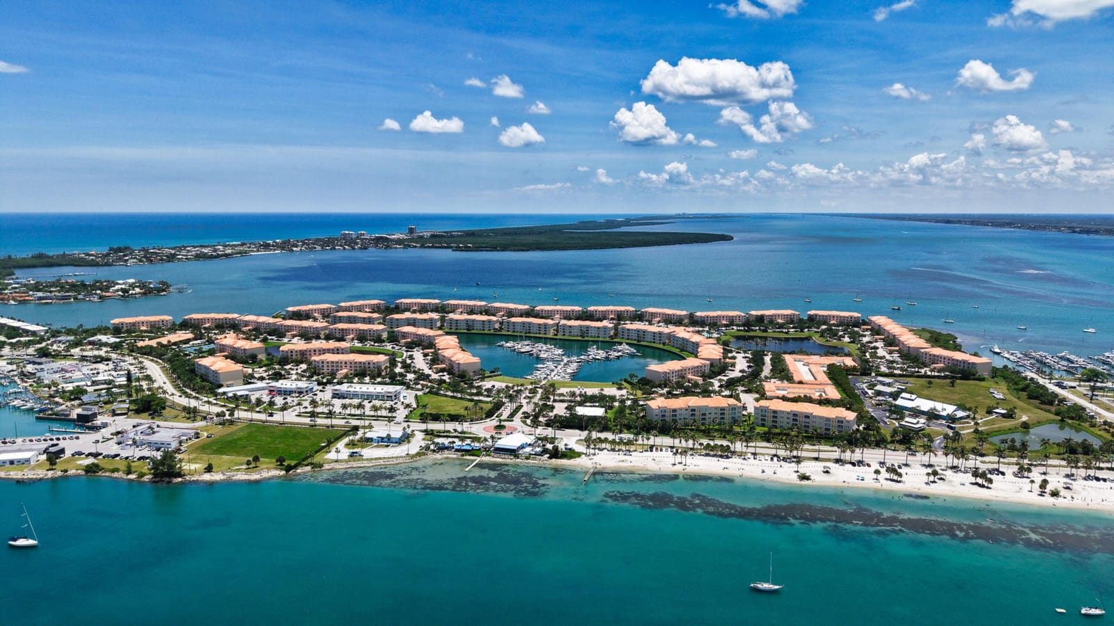 15 Harbour Isle Drive W 101, Fort Pierce, FL 34949 photo 14