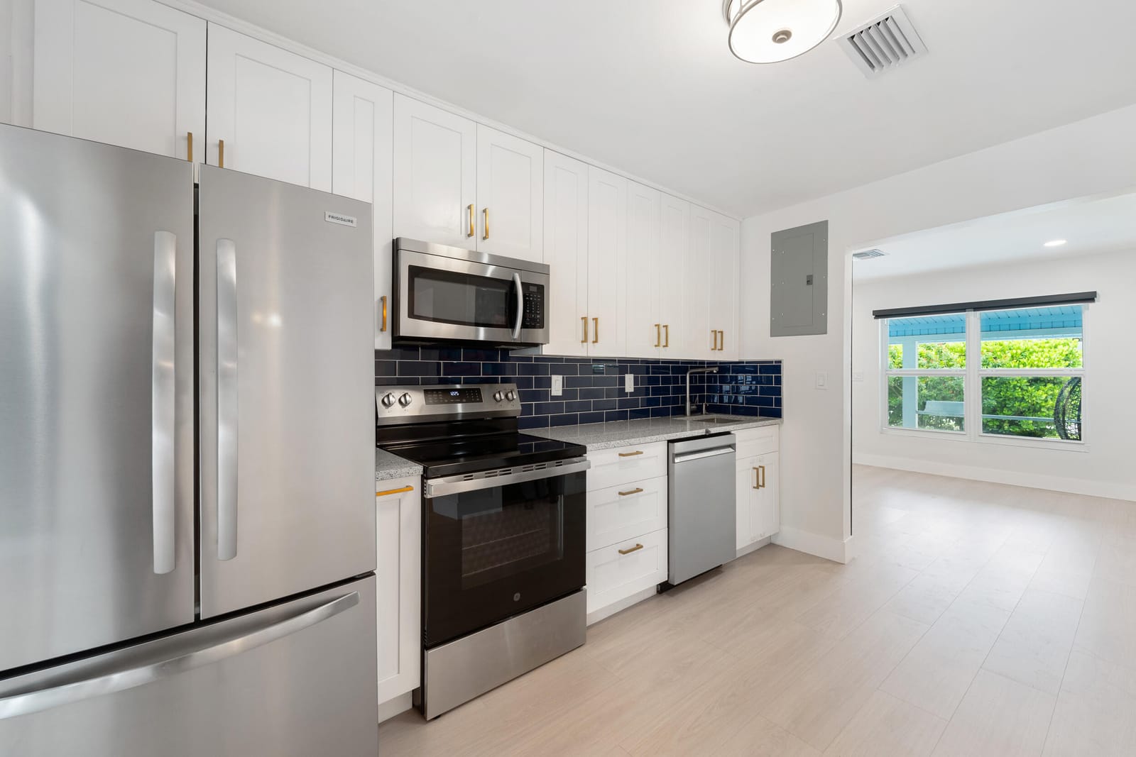 5296 NE 2nd Terrace, Oakland Park, FL 33334 photo 19