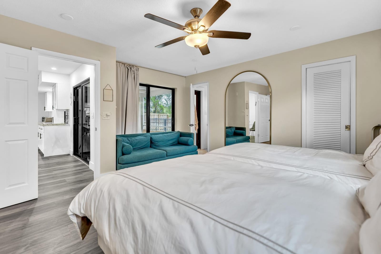 2001 N 52ND Avenue, Hollywood, FL 33021 photo 14