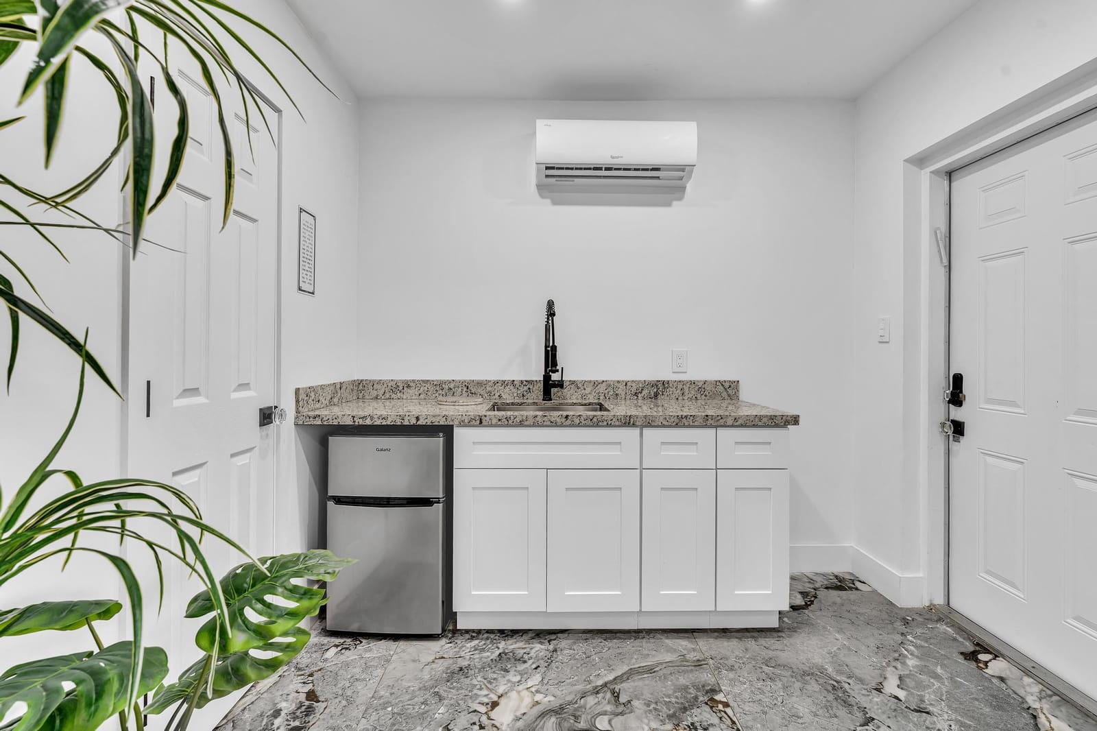 2001 N 52ND Avenue, Hollywood, FL 33021 photo 24