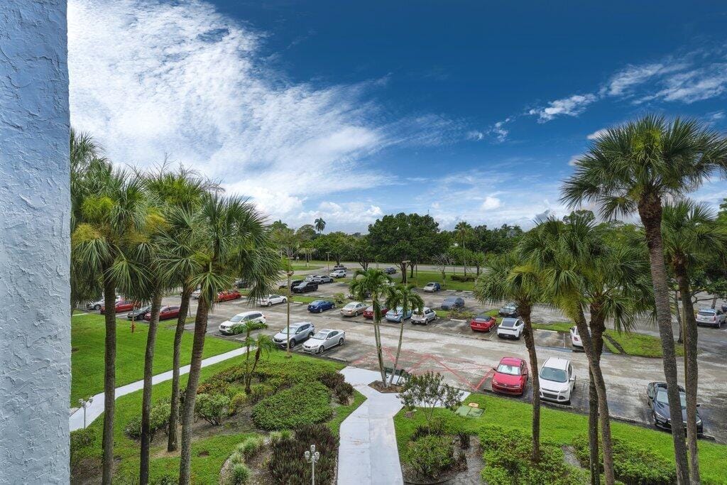 4640 Lucerne Lakes Boulevard W 404, Lake Worth, FL 33467 photo 21