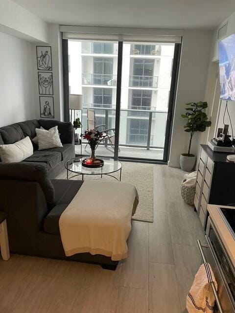 55 SW 9th Street 3209 — photo 5