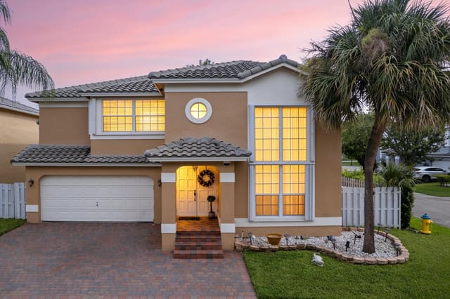 5431 NW 42nd Way, sold in Winston Park Section Two-A, Coconut Creek, FL
