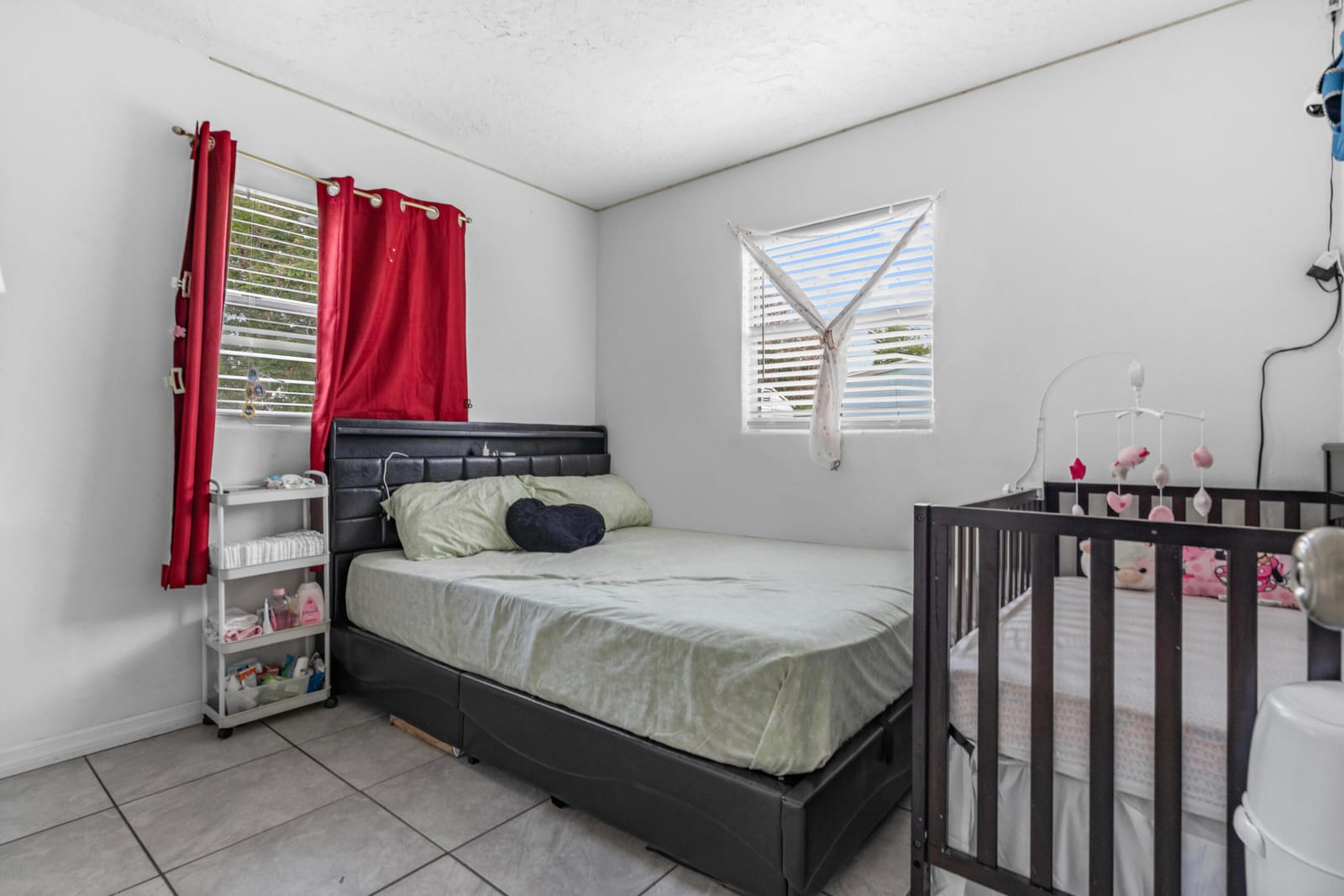 1810 N 16th Court — photo 11