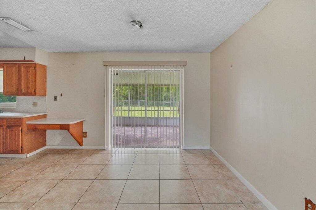 2907 Sherwood Lane, Fort Pierce, FL 34982 photo 21