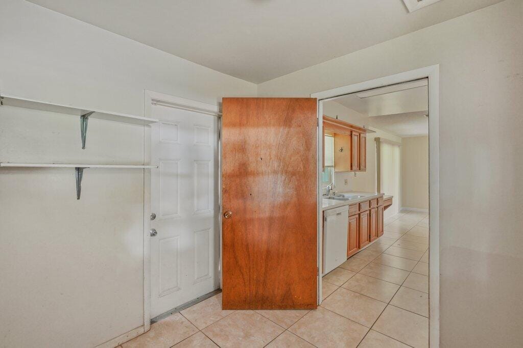 2907 Sherwood Lane, Fort Pierce, FL 34982 photo 30