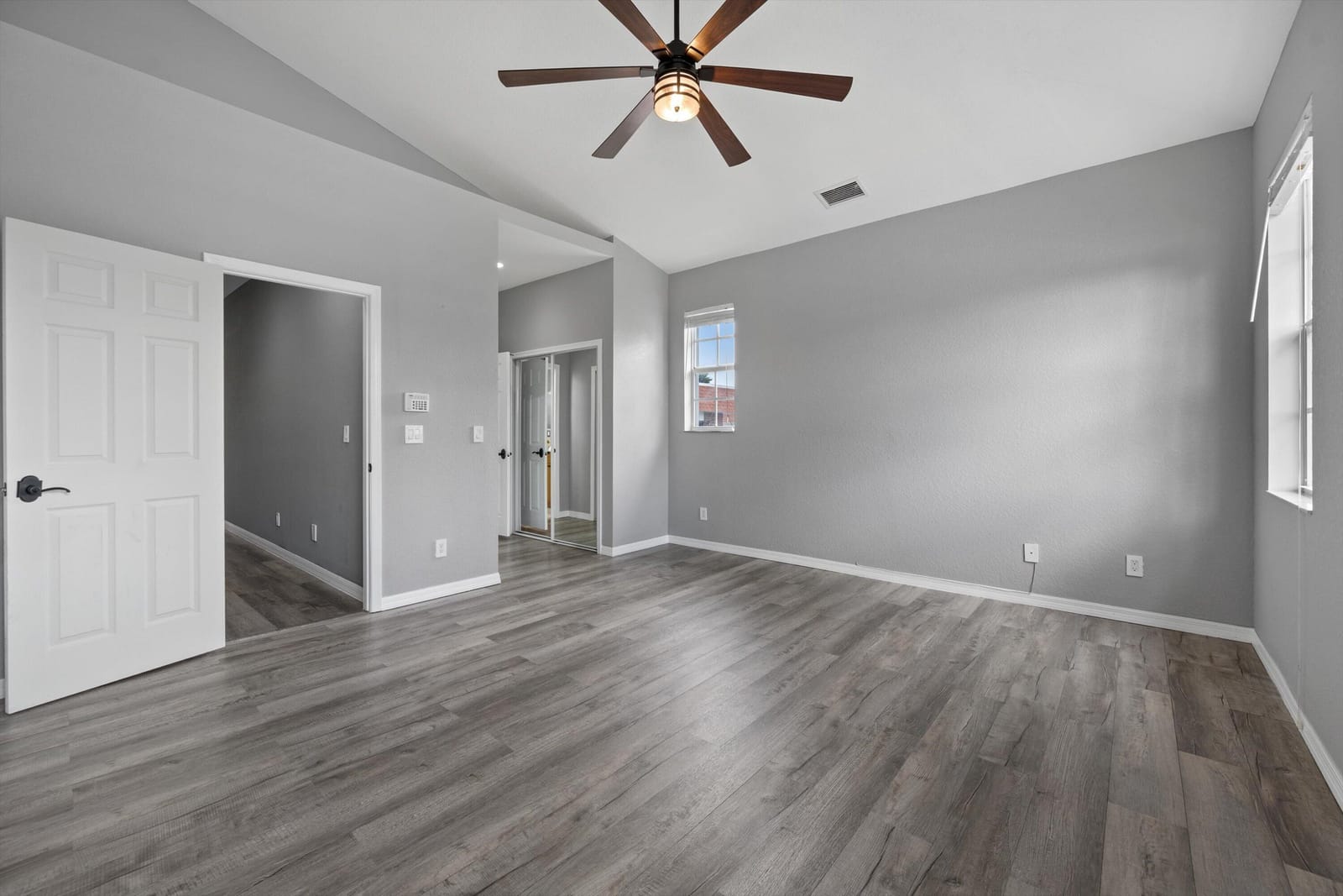 902 S Federal Highway 8 — photo 11