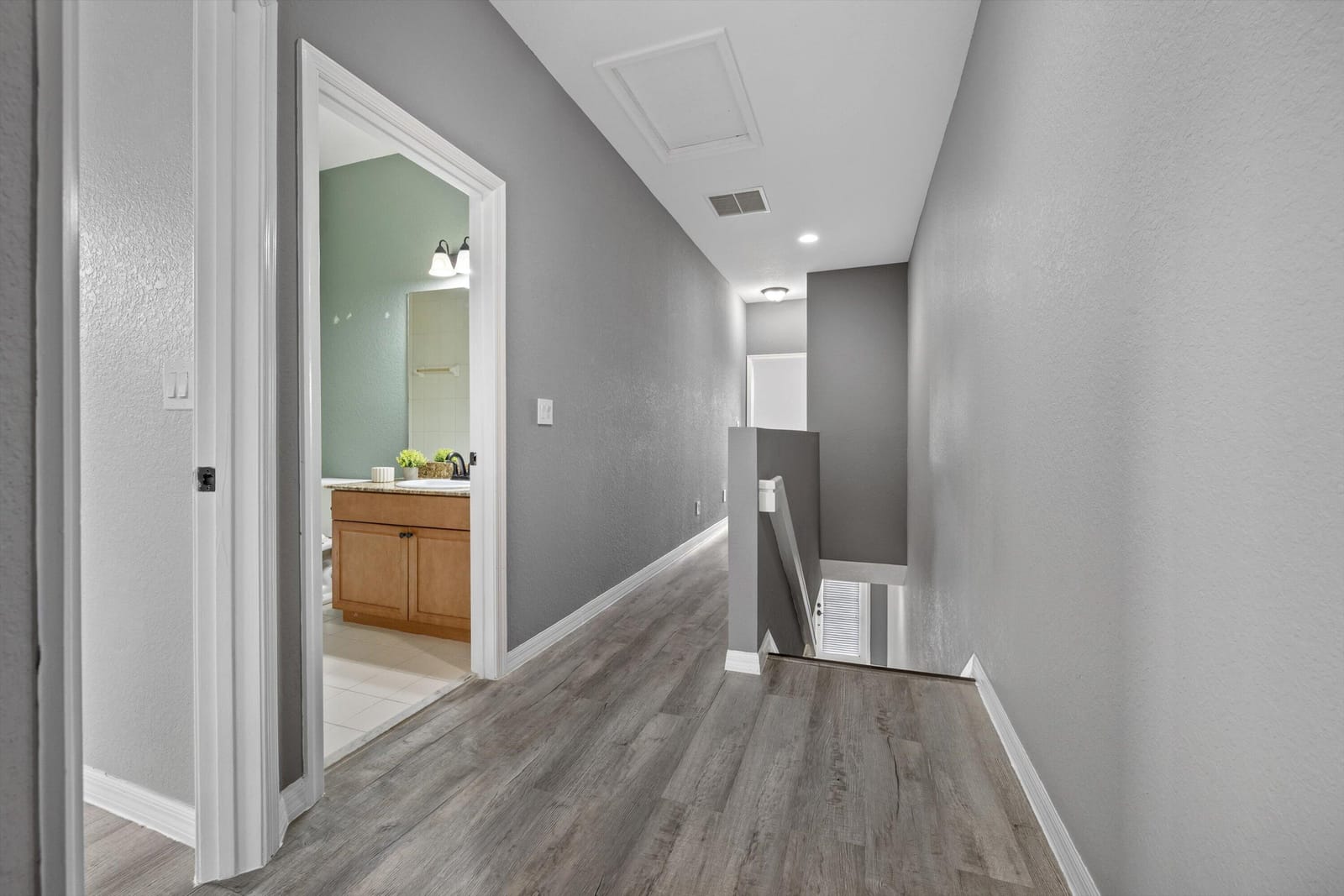 902 S Federal Highway 8 — photo 10
