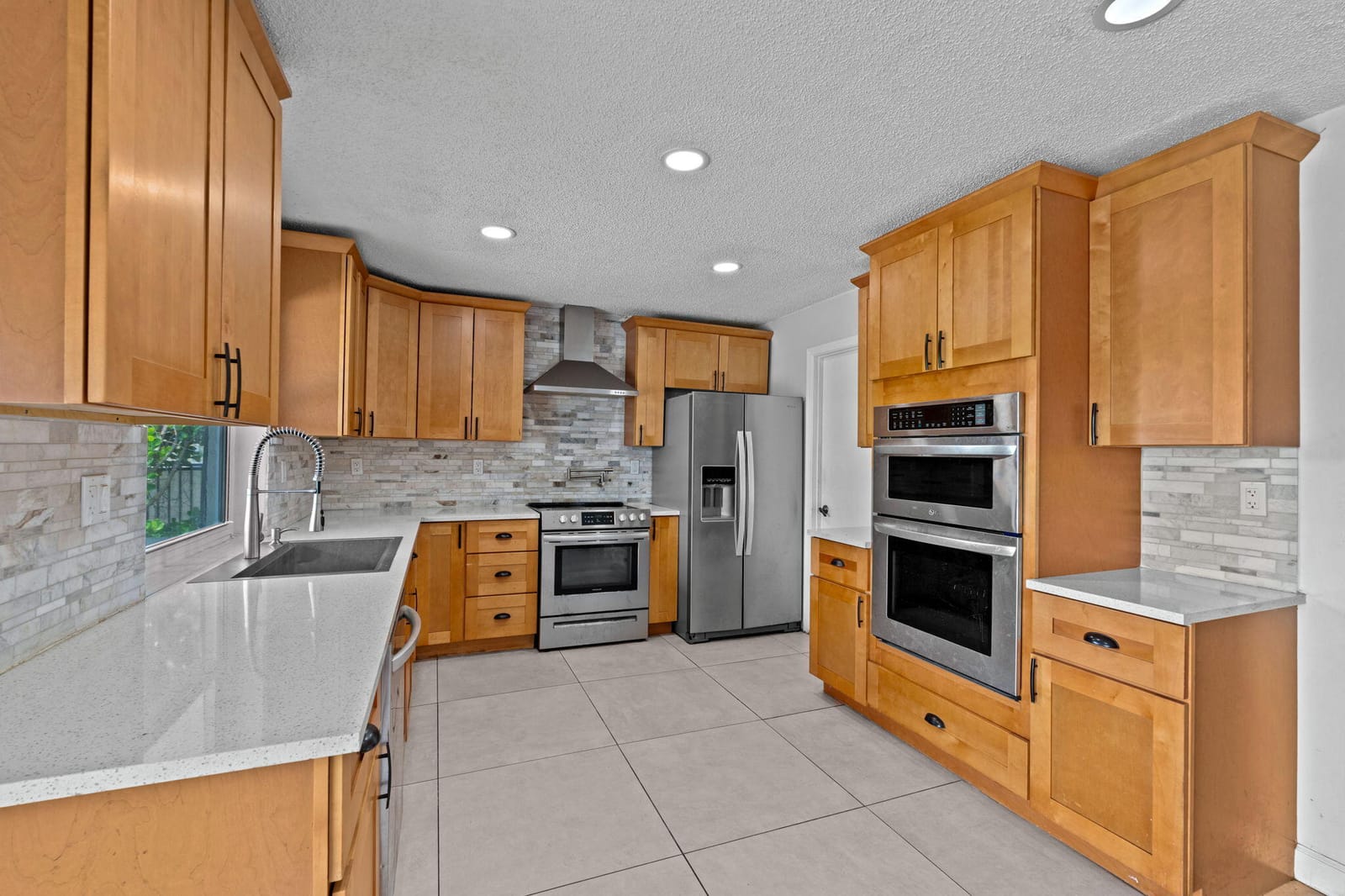 8560 NW 2nd Street, Coral Springs, FL 33071 photo 22
