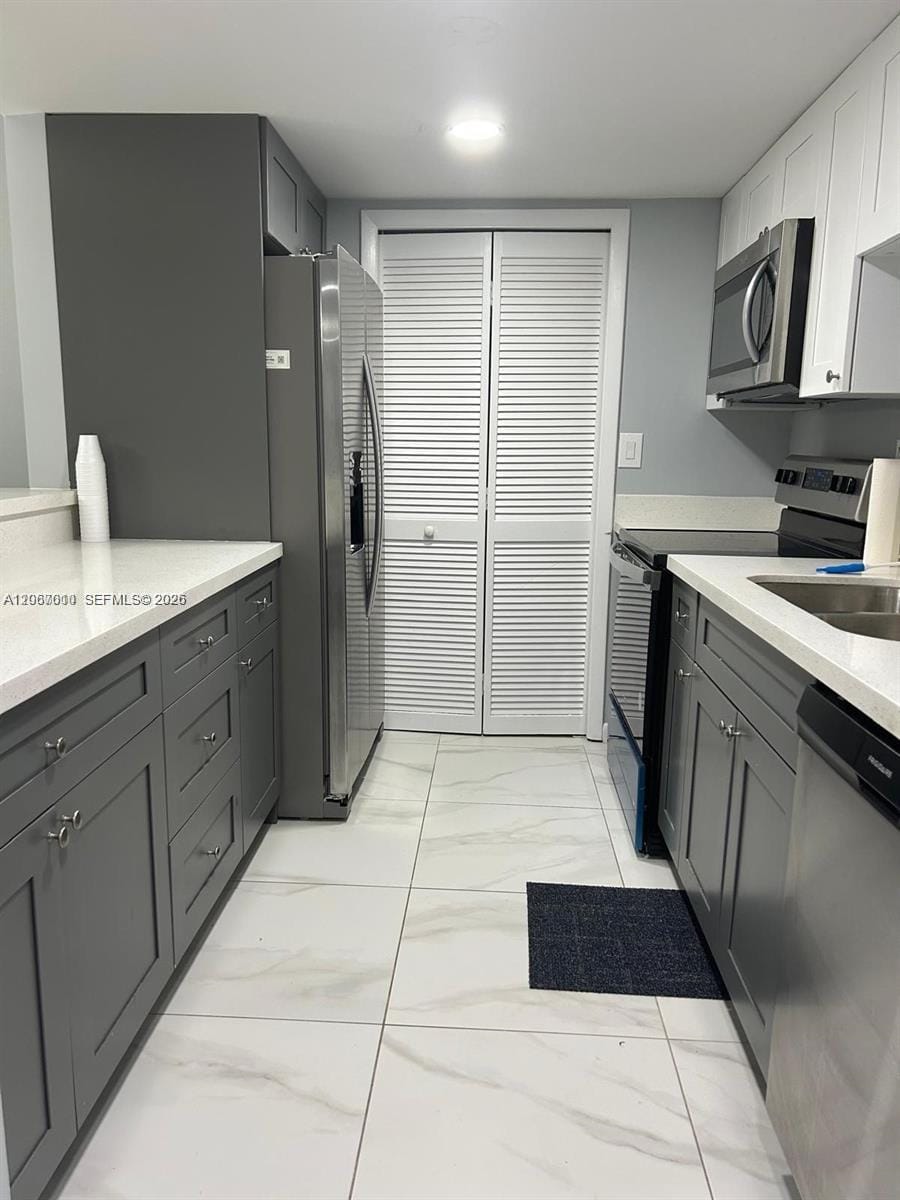 230 Lakeview Drive 209 — photo 4