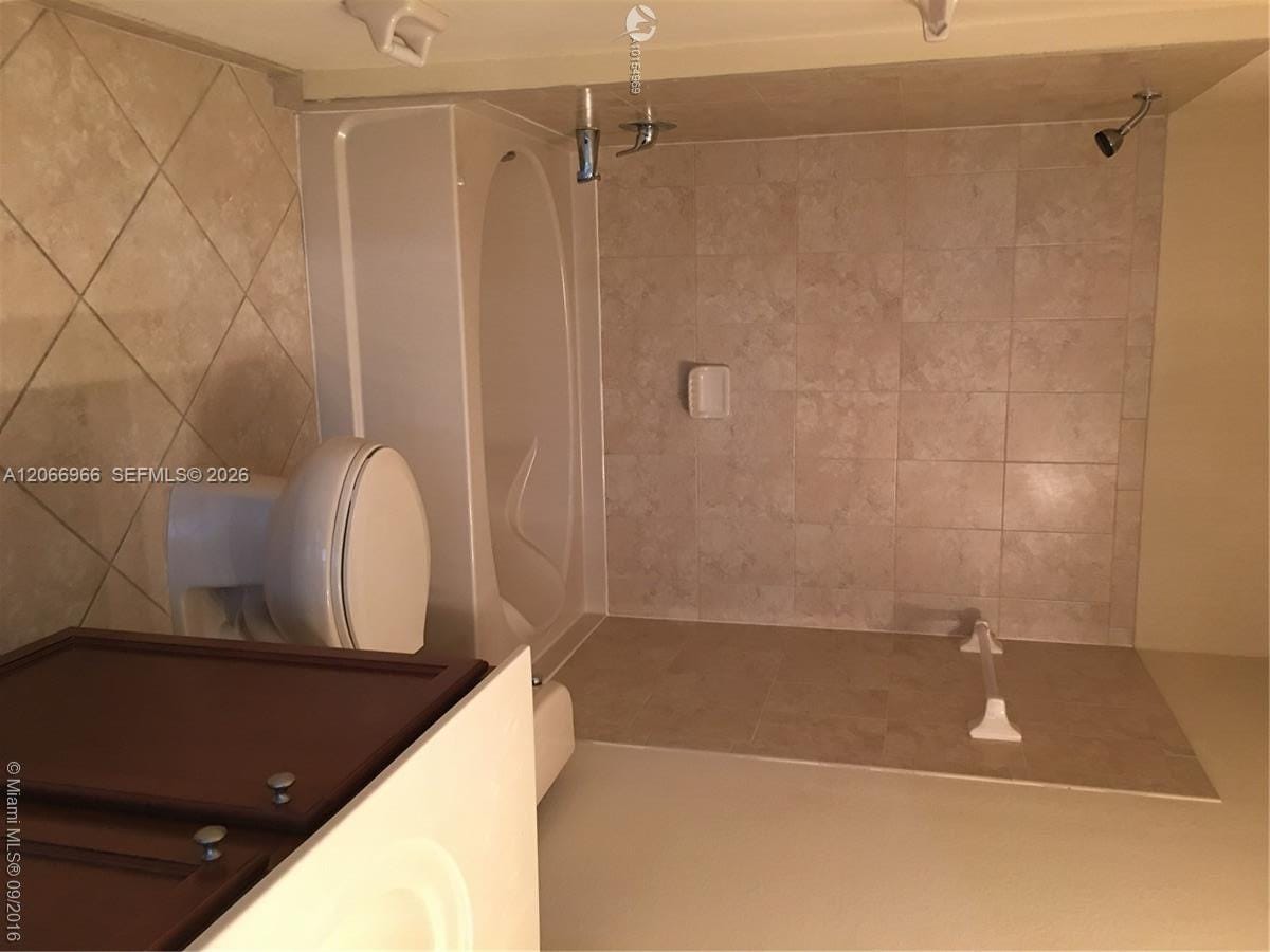 11503 NW 89th Street 103 — photo 6