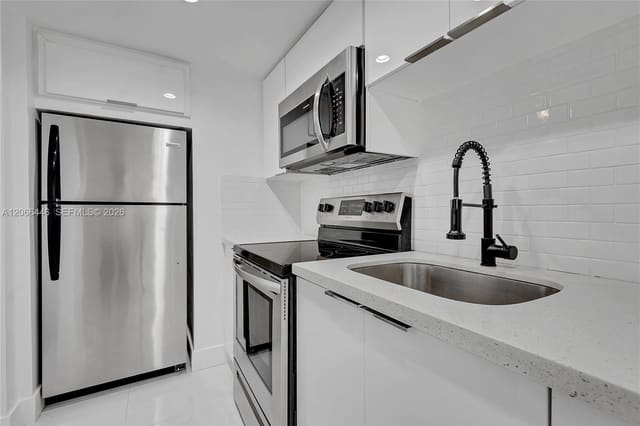 1114 S Douglas Road 4, Coral Gables, FL 33134