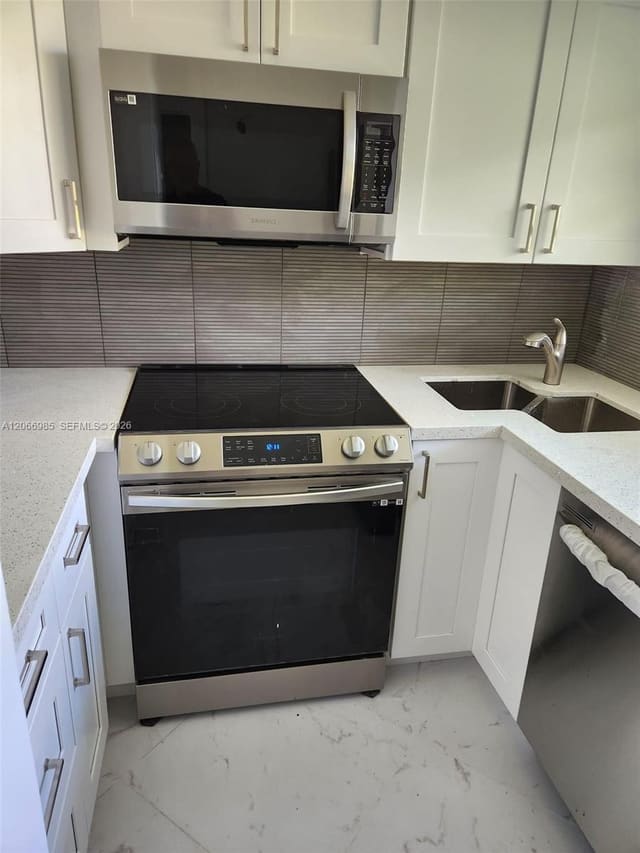 1333 E Hallandale Beach Boulevard 423, Hallandale Beach, FL 33009