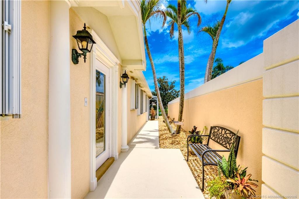 9043 SE Hawks Nest Court, Hobe Sound, FL 33455 photo 4