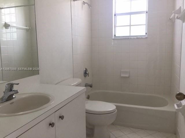 3360 NE 14th Drive 210-30 — photo 8