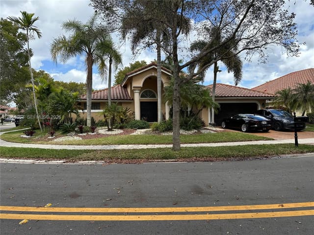 966 Spoonbill Circle, Weston, FL 33326