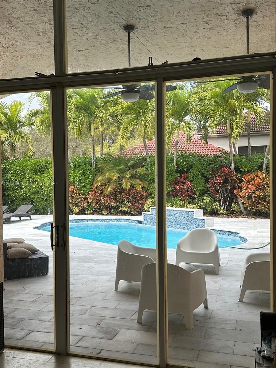 966 Spoonbill Circle — photo 4