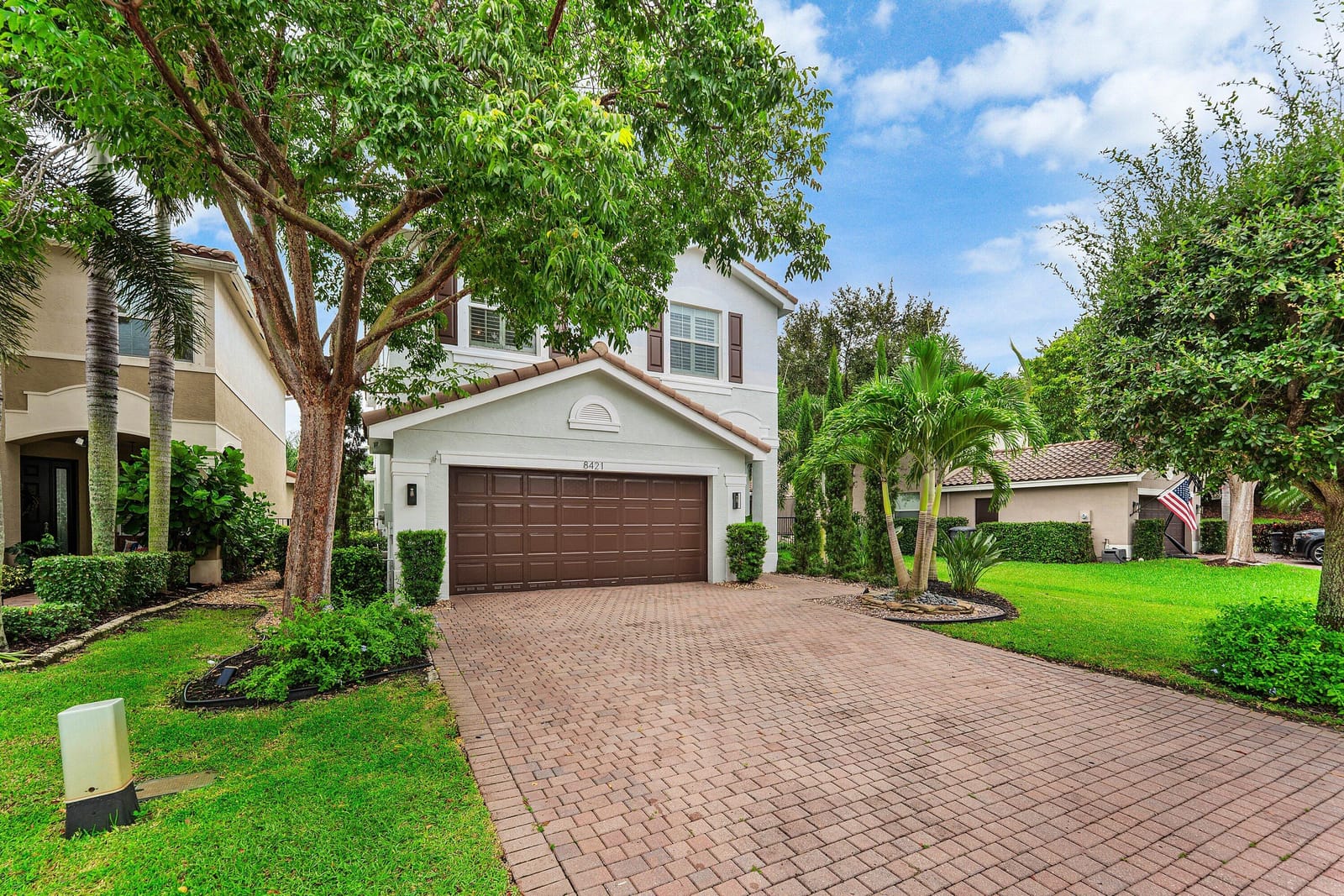 8421 CALABRIA LAKES Drive — photo 2