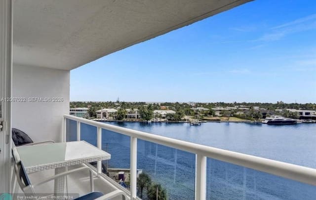 20515 E Country Club Drive 747, Aventura, FL 33180
