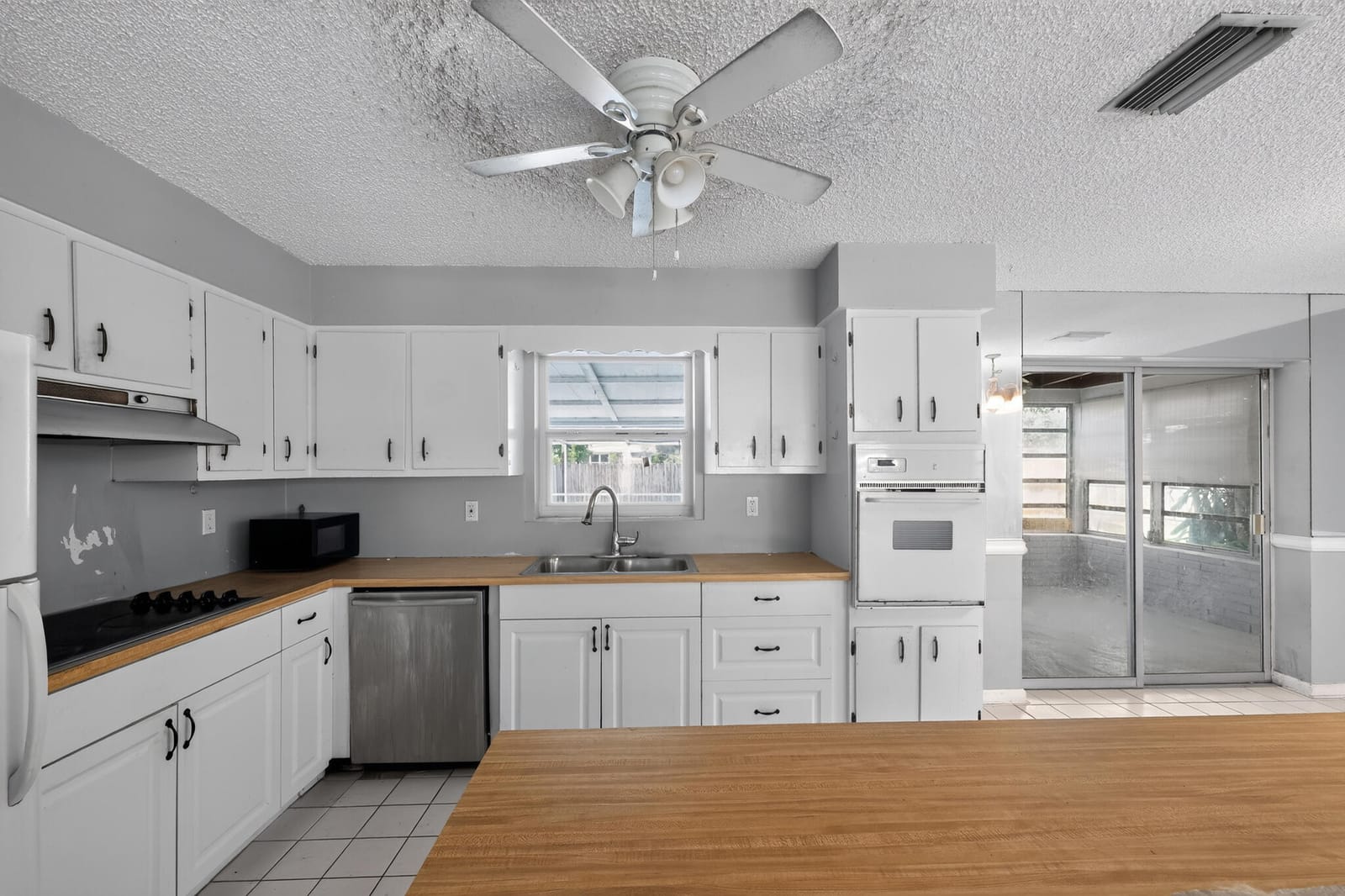 414 FORESTERIA Drive, Lake Park, FL 33403 photo 11