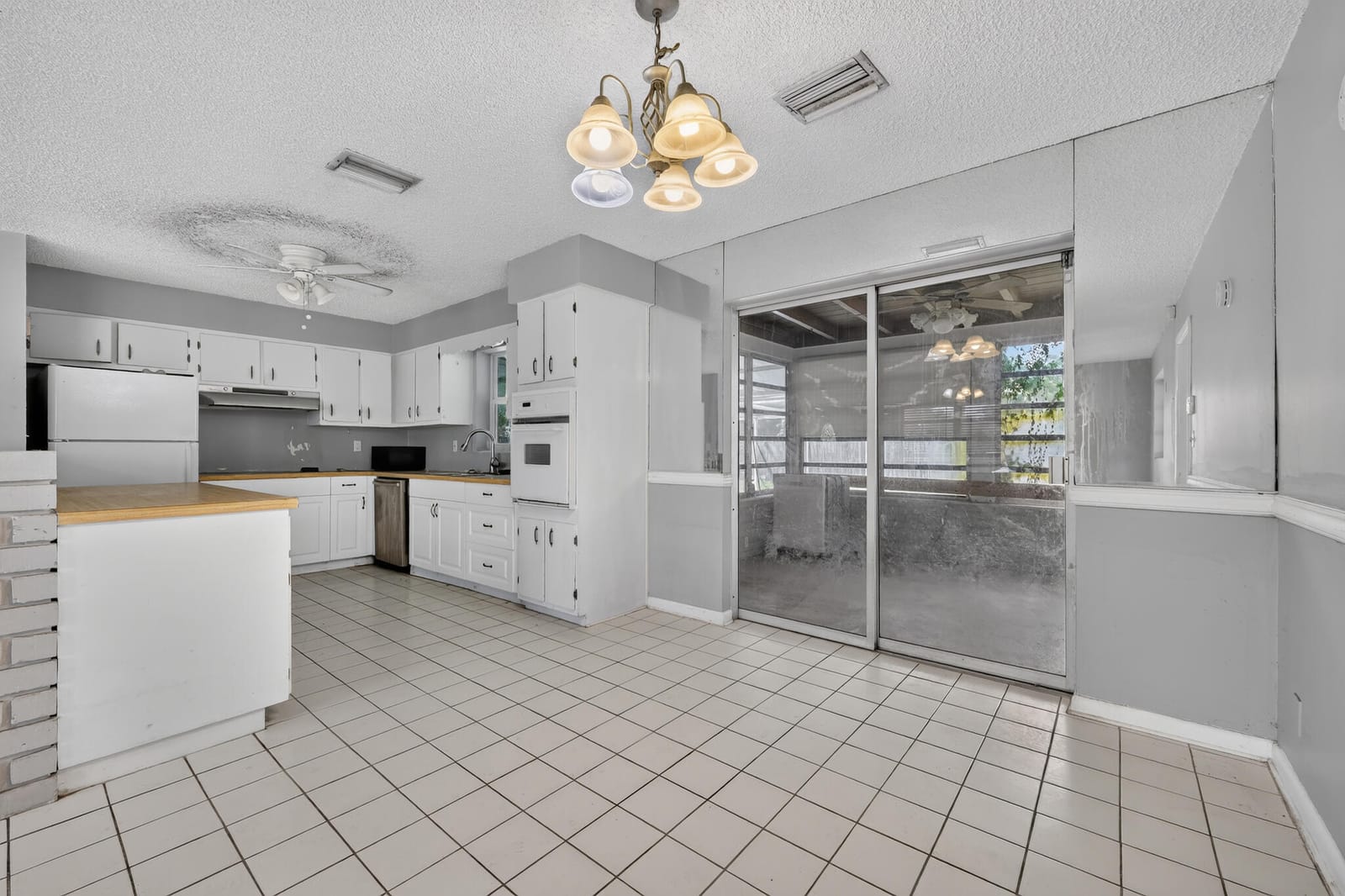 414 FORESTERIA Drive, Lake Park, FL 33403 photo 13