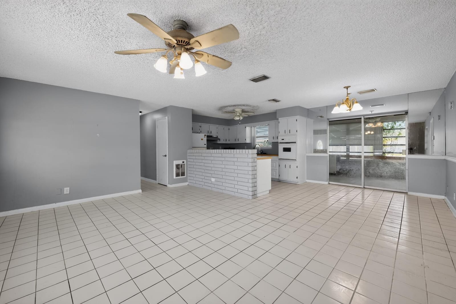 414 FORESTERIA Drive, Lake Park, FL 33403 photo 4