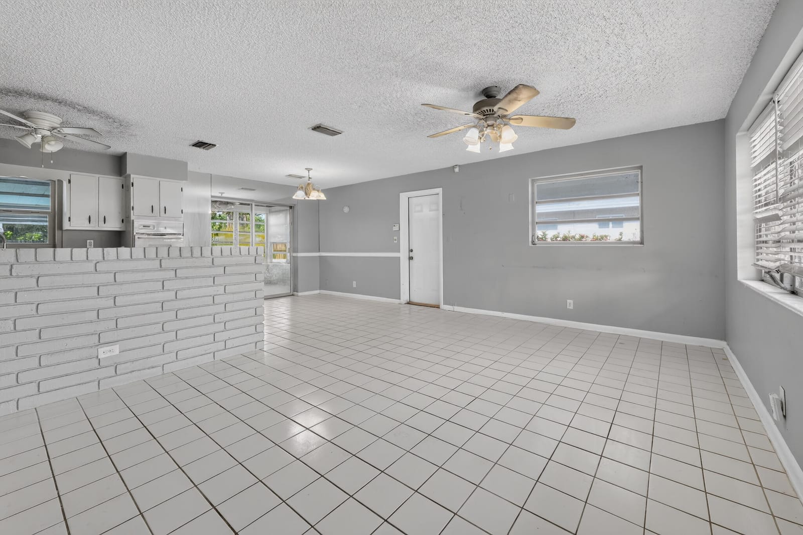 414 FORESTERIA Drive, Lake Park, FL 33403 photo 6