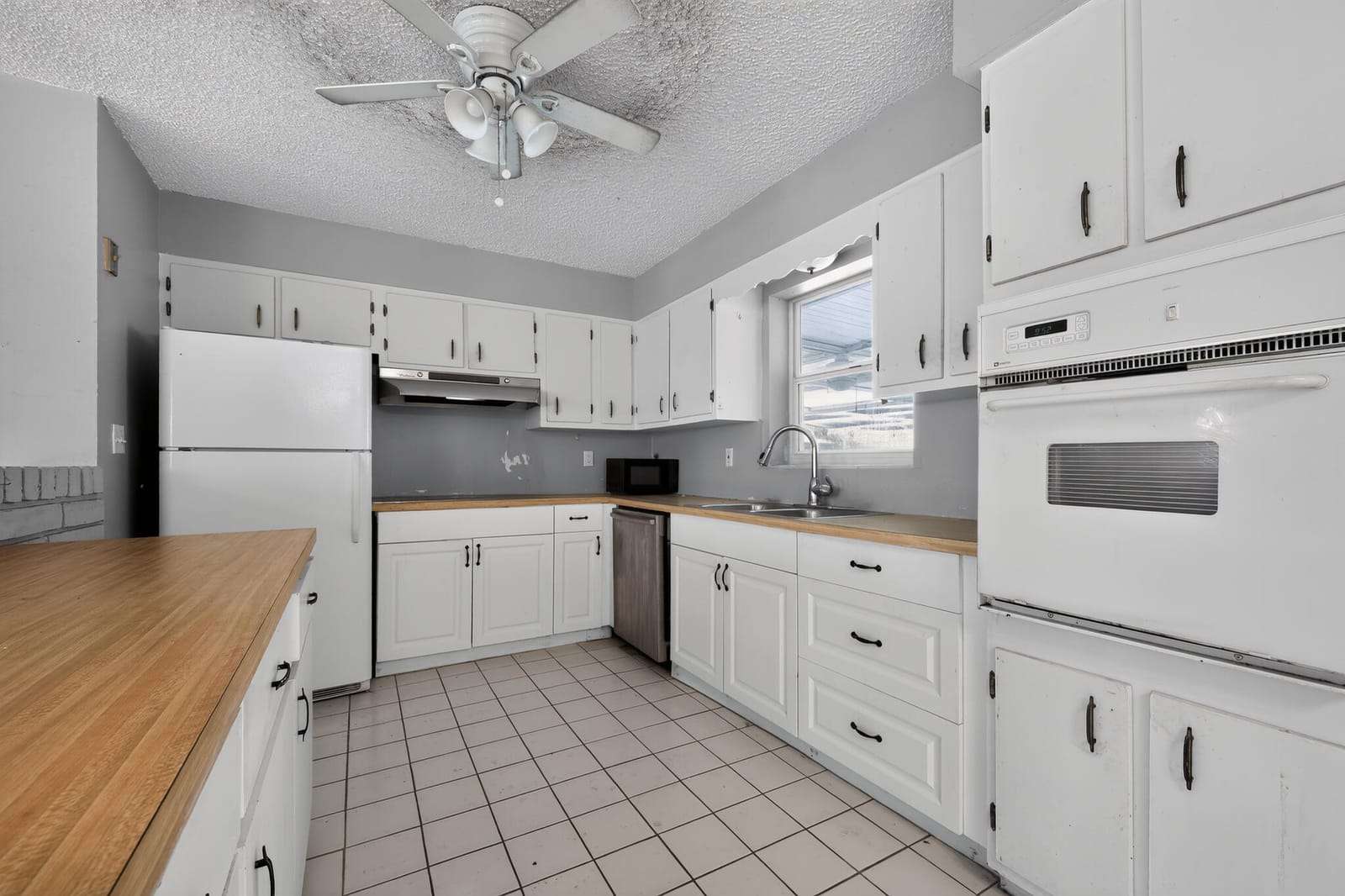 414 FORESTERIA Drive, Lake Park, FL 33403 photo 9