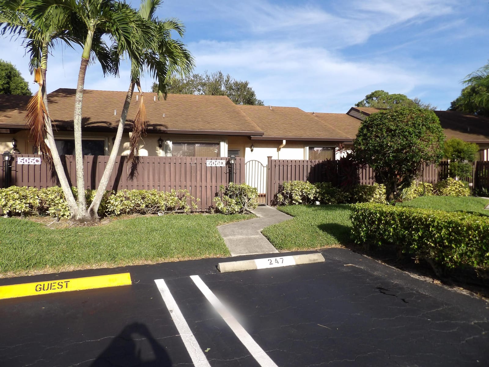 606 Sea Pine Way D — photo 3