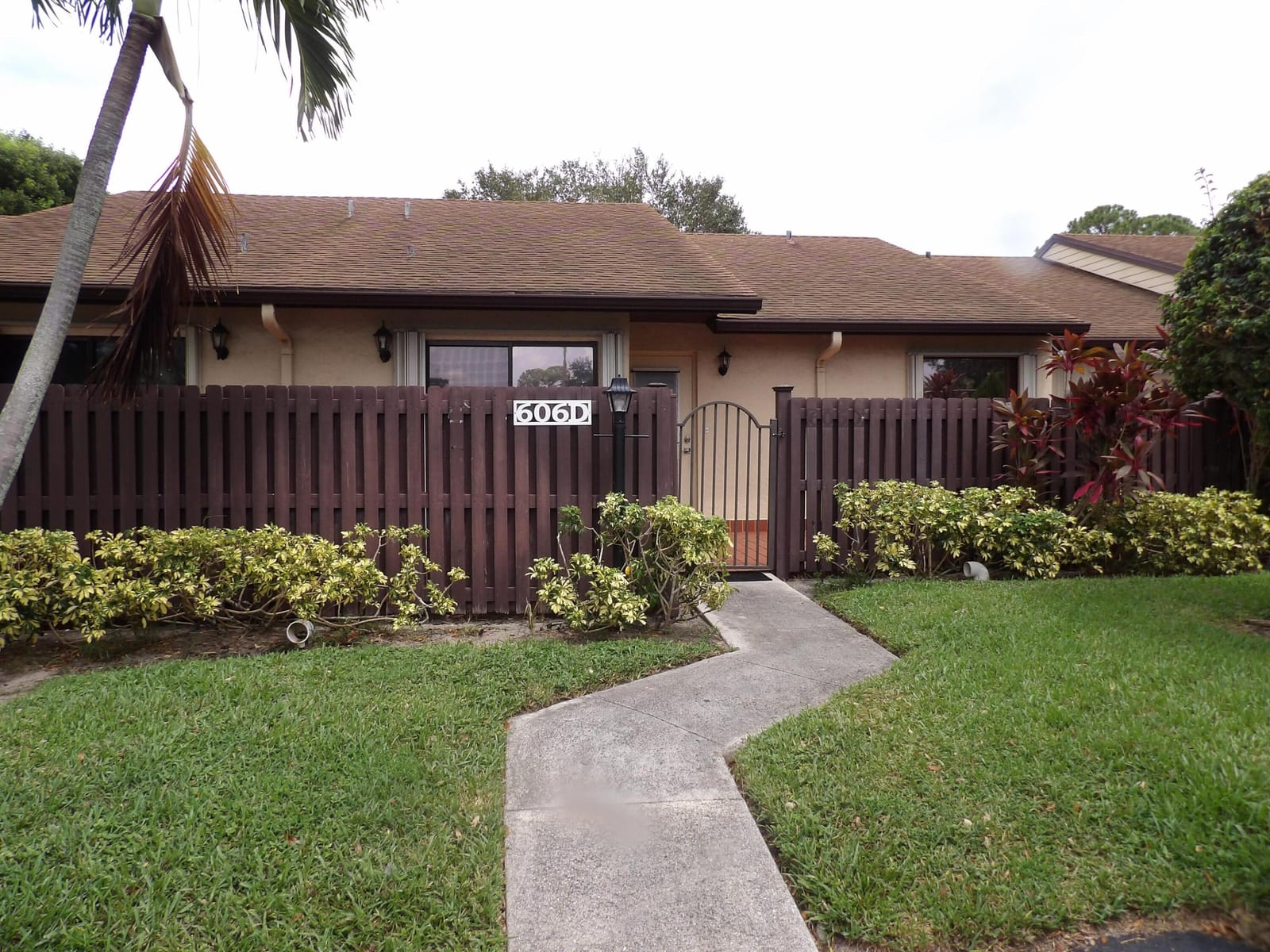 606 Sea Pine Way D — photo 5