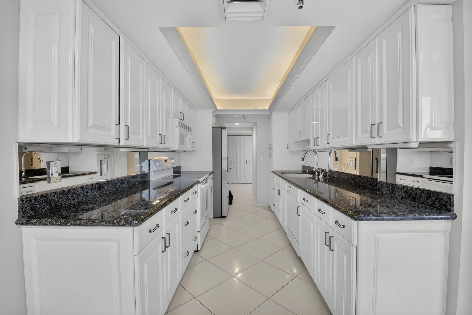 20090 Boca West Drive Apt 361 — photo 3