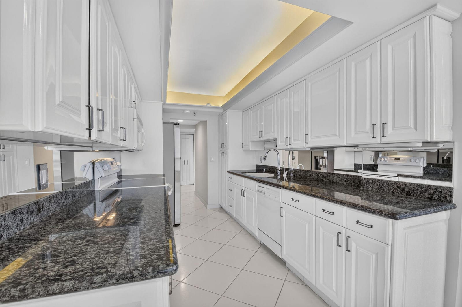 20090 Boca West Drive Apt 361 — photo 4