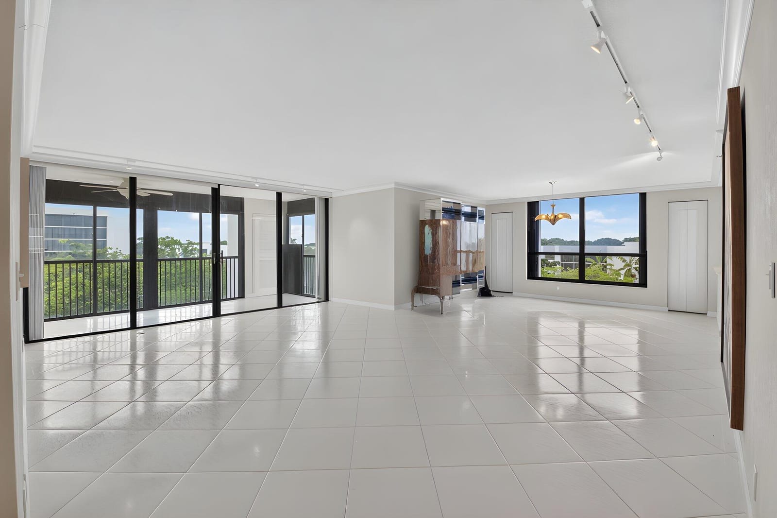 20090 Boca West Drive Apt 361 — photo 9