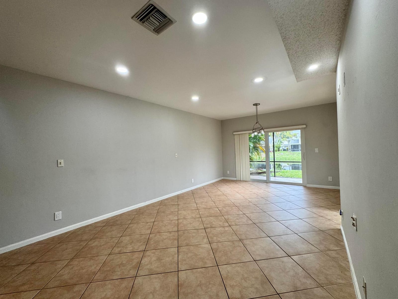 1877 DISCOVERY Way, Deerfield Beach, FL 33442