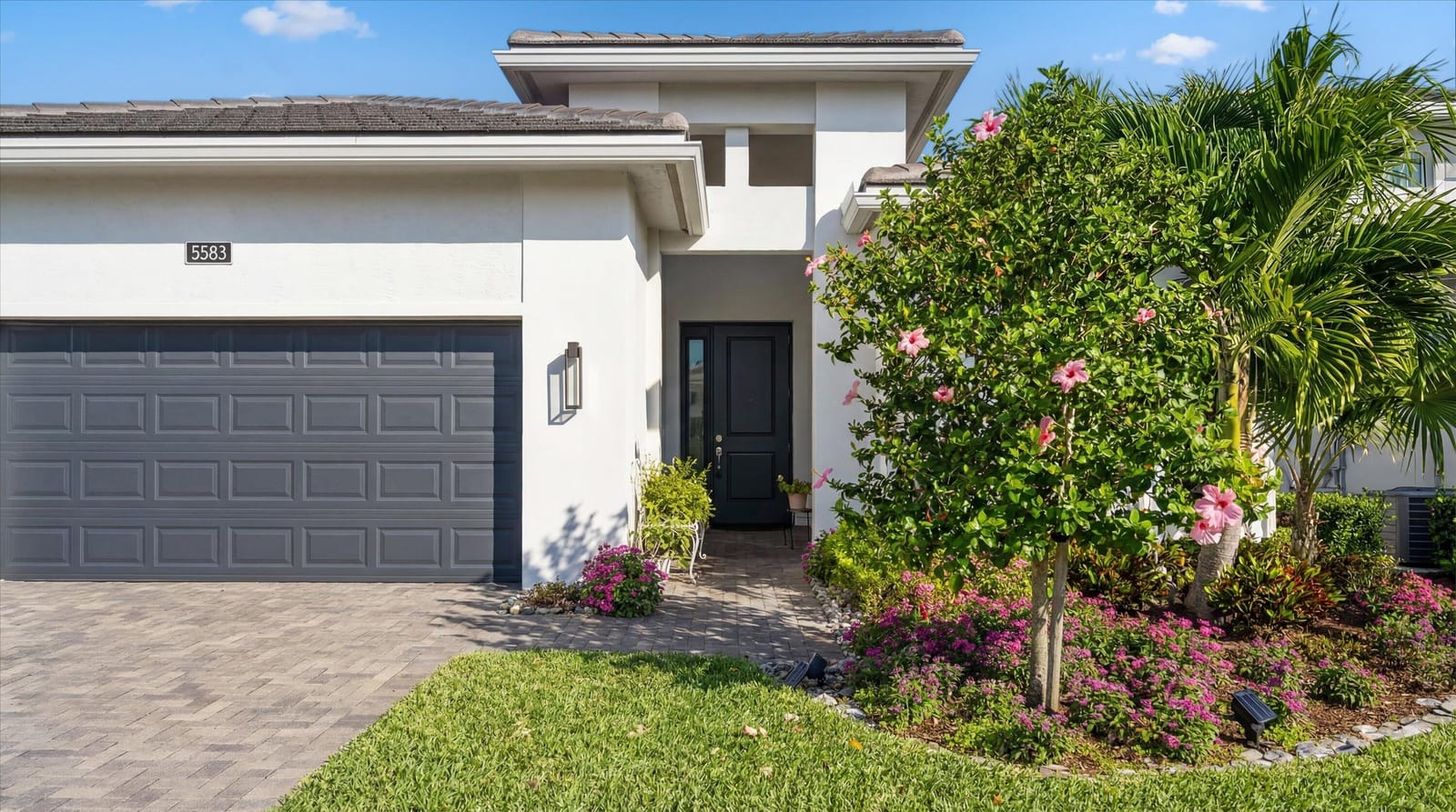 5583 Captiva Lane — photo 3