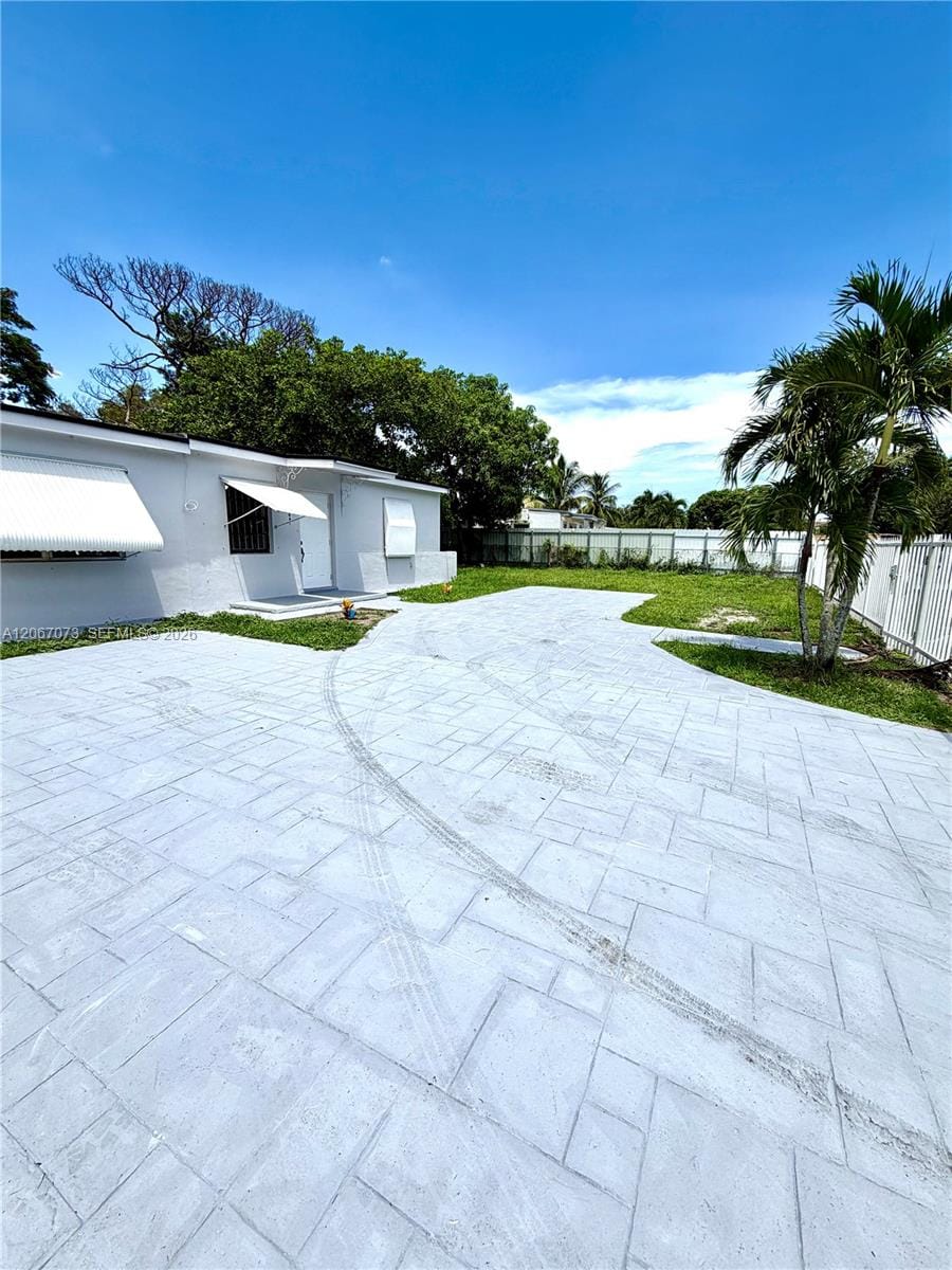 12841 Green Avenue — photo 4