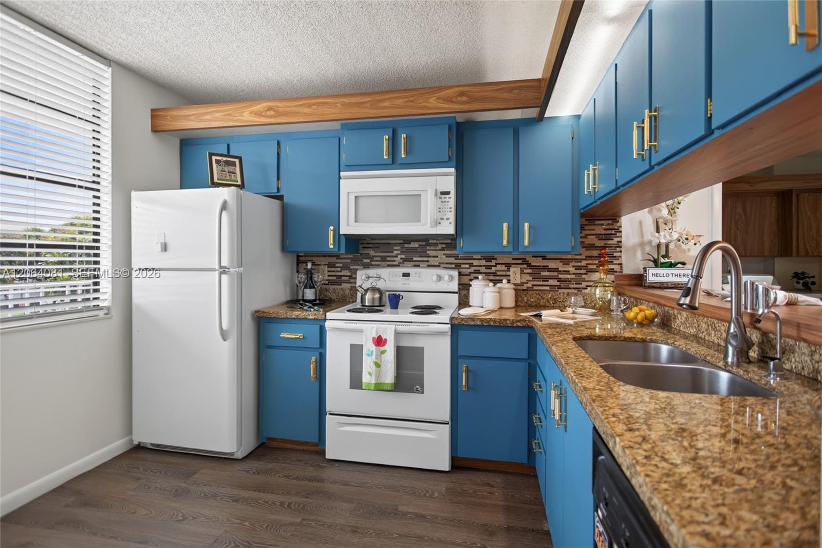 1713 Whitehall Drive 306 — photo 2