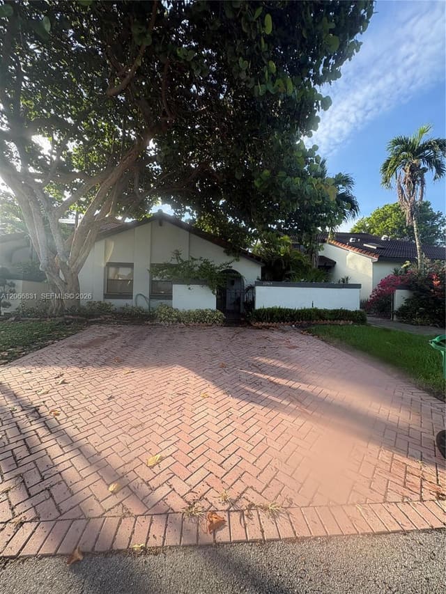 17919 NW 66th Court, Hialeah, FL 33015