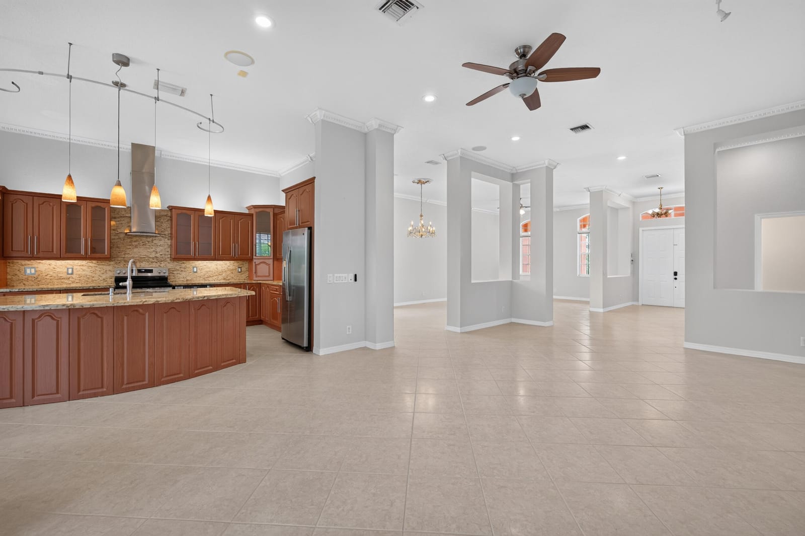1169 Peregrine Way — photo 9
