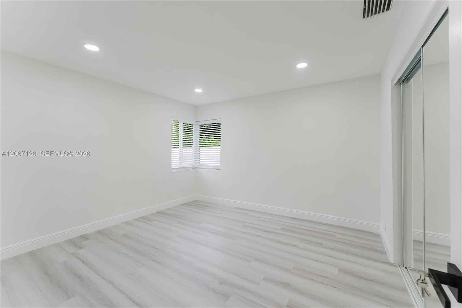 481 NE 51st Street, Oakland Park, FL 33334 photo 13