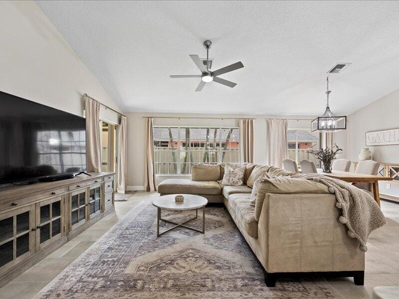 237 MOCCASIN Trail W — photo 10