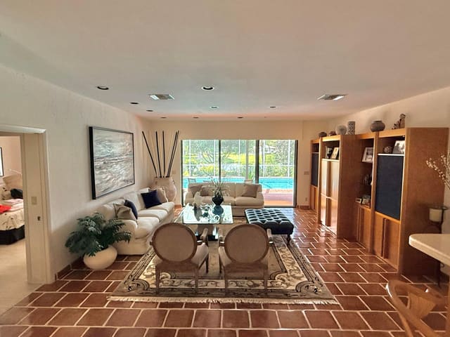 80 NORTHWOODS Circle, Boynton Beach, FL 33436