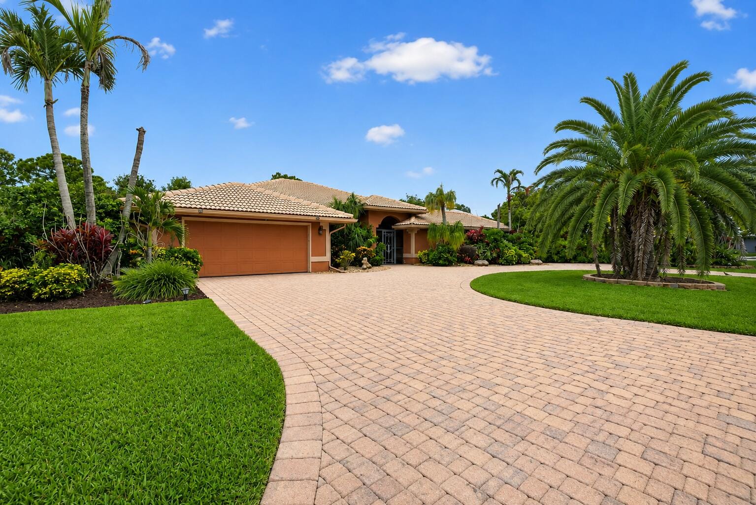 1180 SW MIRROR LAKE Cove — photo 4