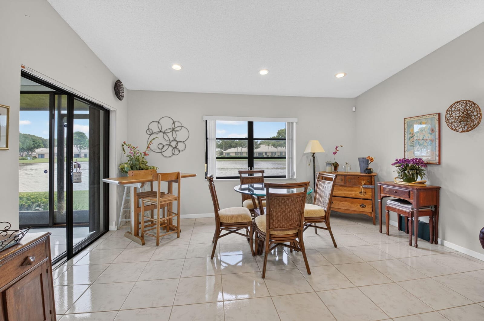8427 Parkgate Road C — photo 12