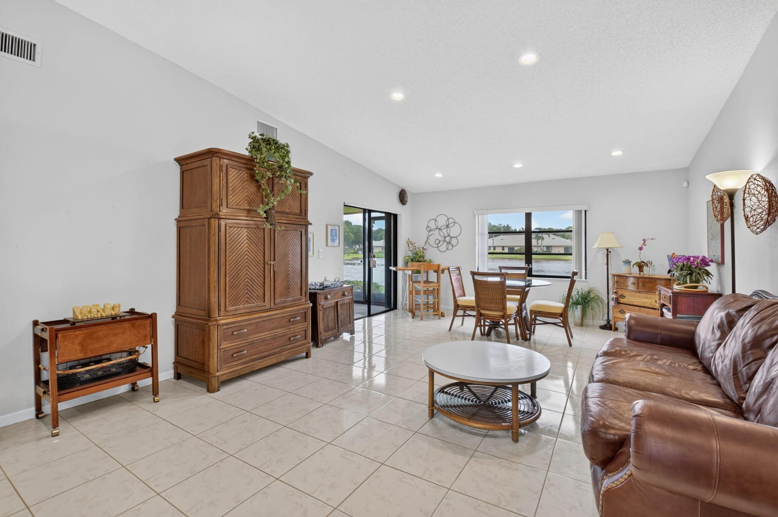 8427 Parkgate Road C — photo 10